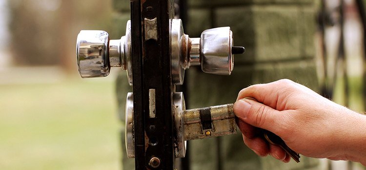 front door latch repair Soledad